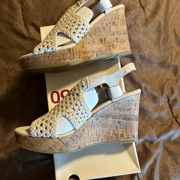 Wedge sandals - Picture 3 of 6